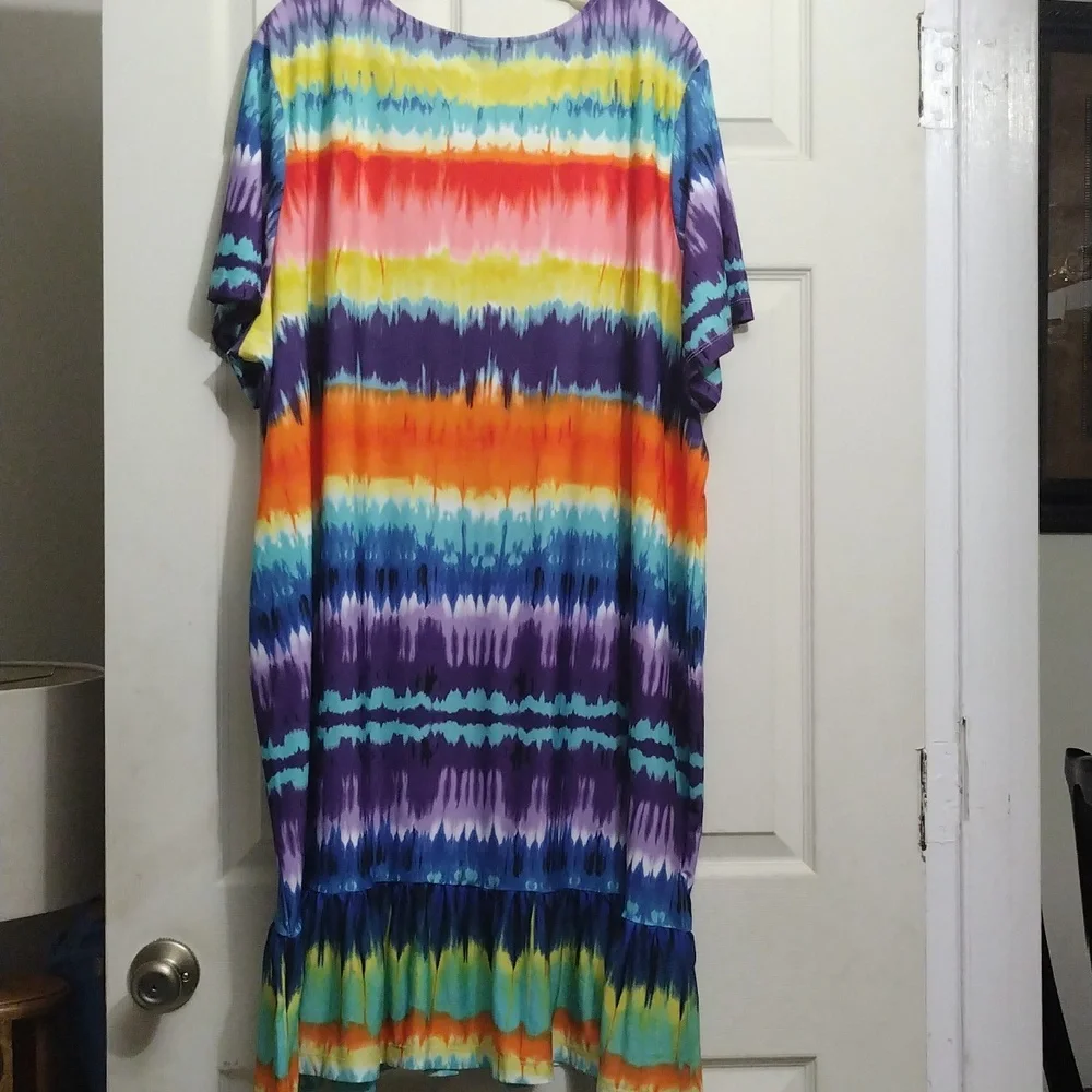 Avenue rainbow watercolor poly blend SS dress with ruffle hem size 30/32 - Picture 6 of 6
